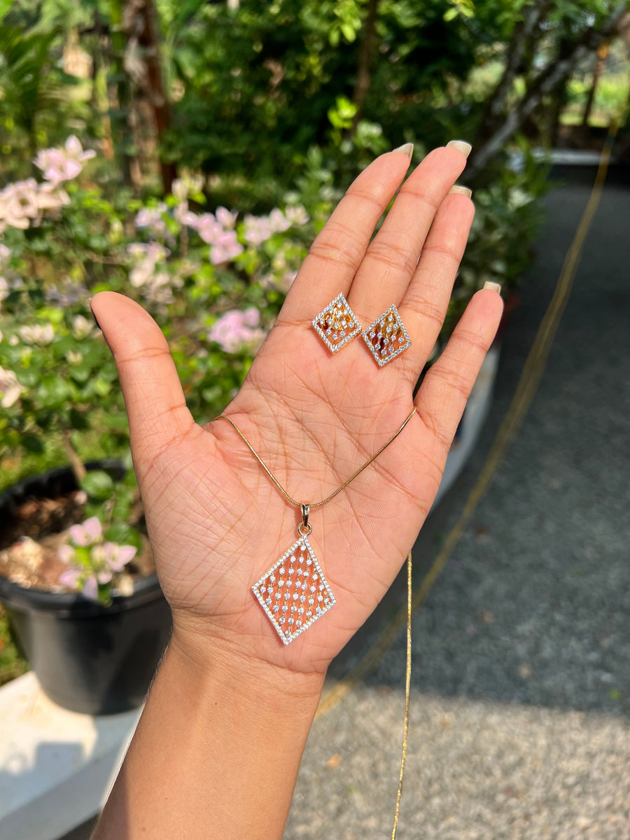 Daimond replica pendant set with box chain product code D65