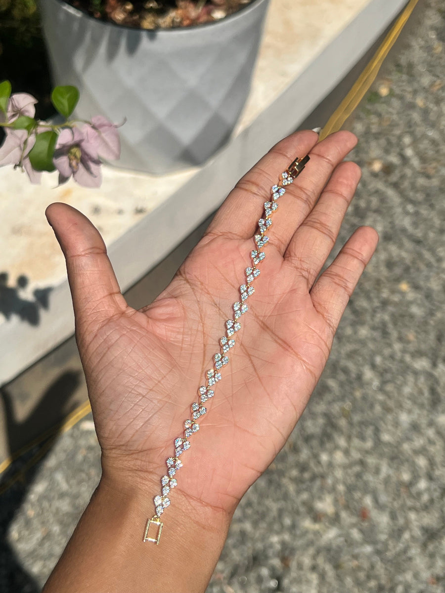 Occasion wear premium diamond replica bracelet suitable for 2 and 2.2 size product code B115