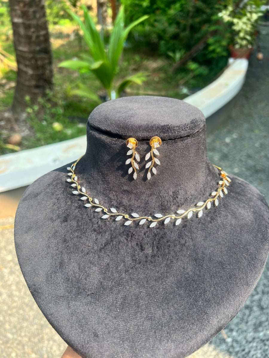 Premium diamond finish leaf pattern  bridal necklace product code D135