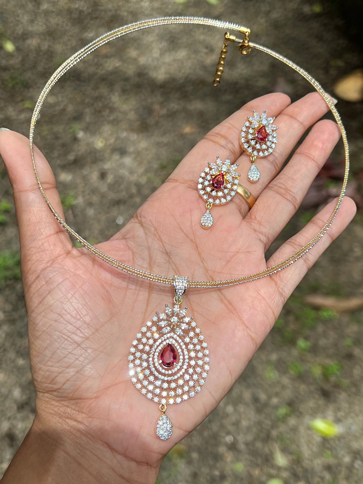 Premium daimond finish pendant earings set with Multi layer imported hasli  chain product code N60