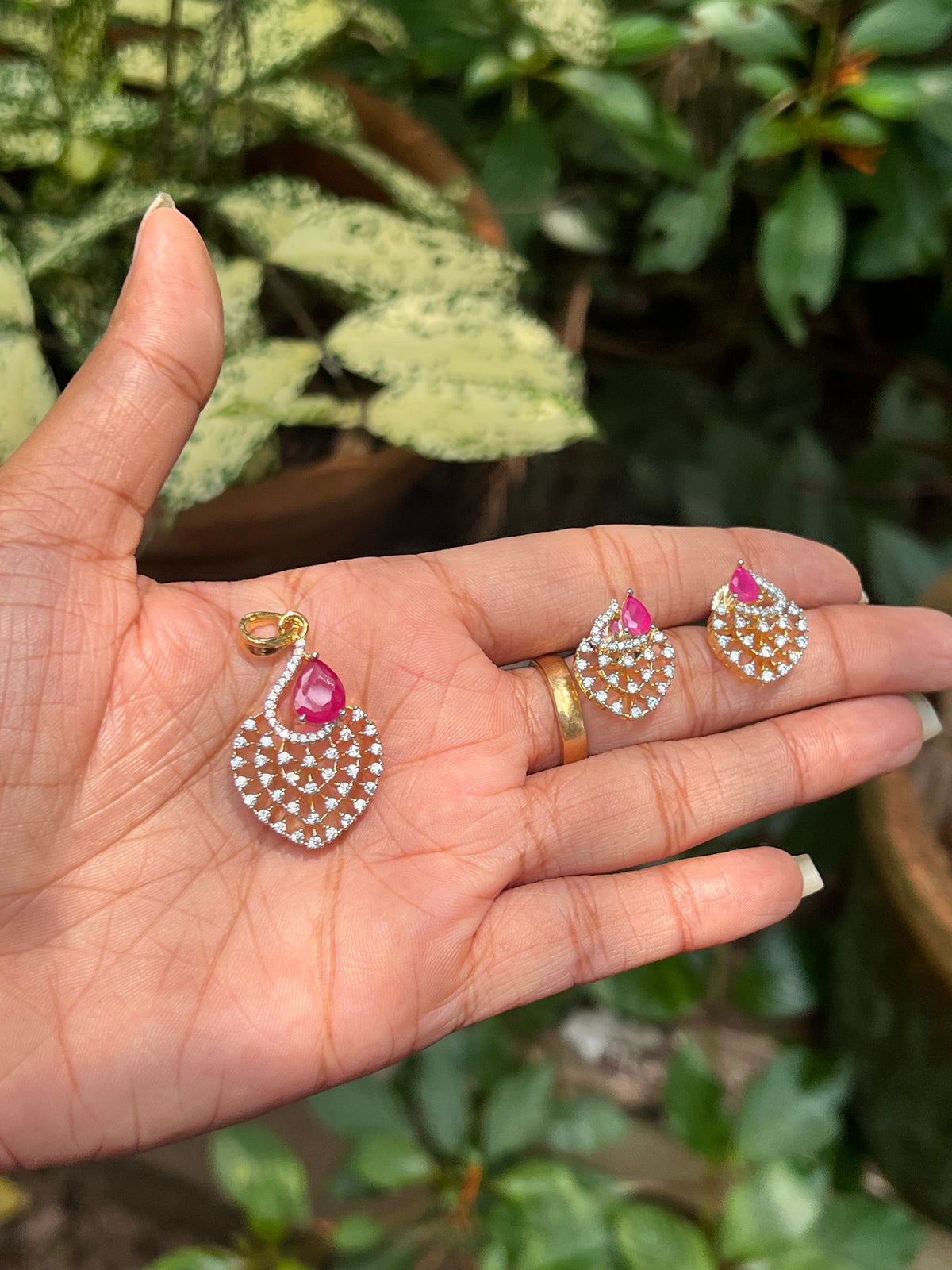 Premium diamond finish pendant set product code 190