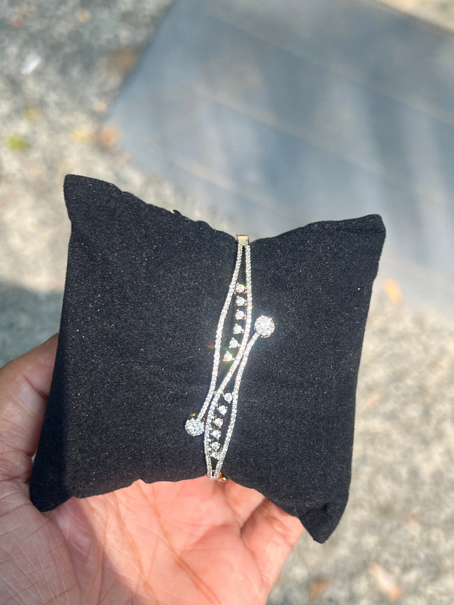 Premium occasion wear diamond replica openable bracelet (2.4)product code B124