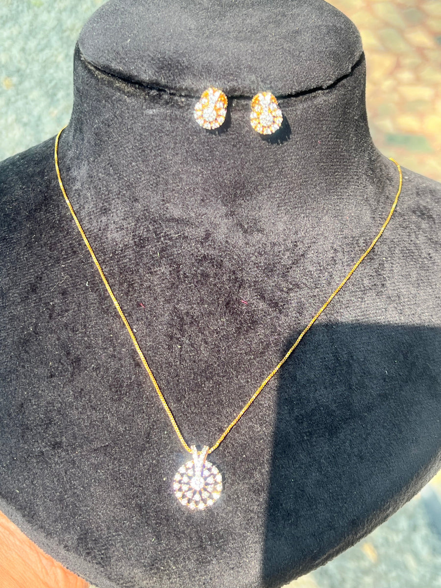 Premium diamond finish pendant chain set product code D105