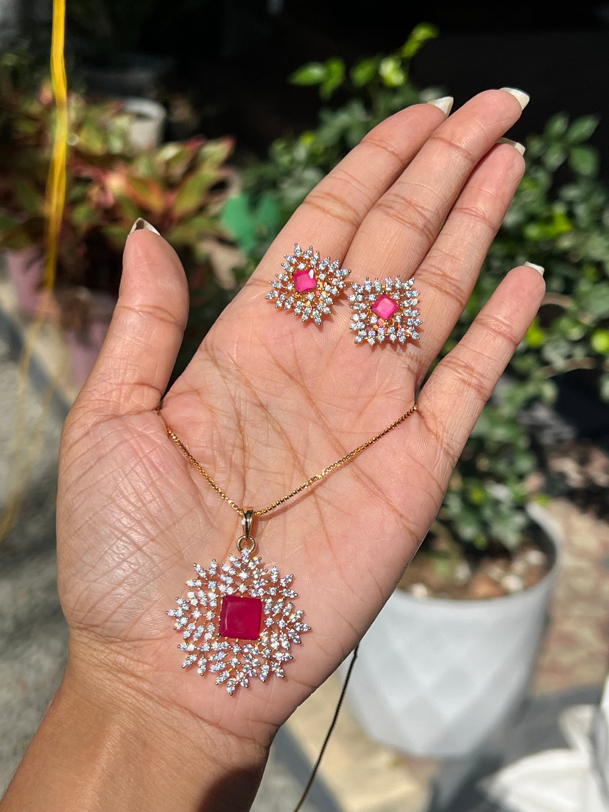 Premium daimond finish pendant set with chain product code 20