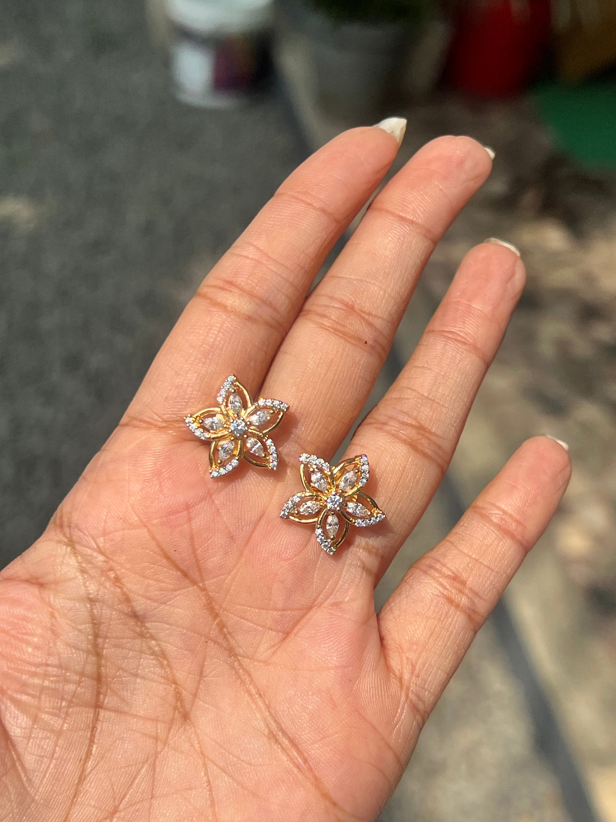 Premium diamond finish stud product code E103