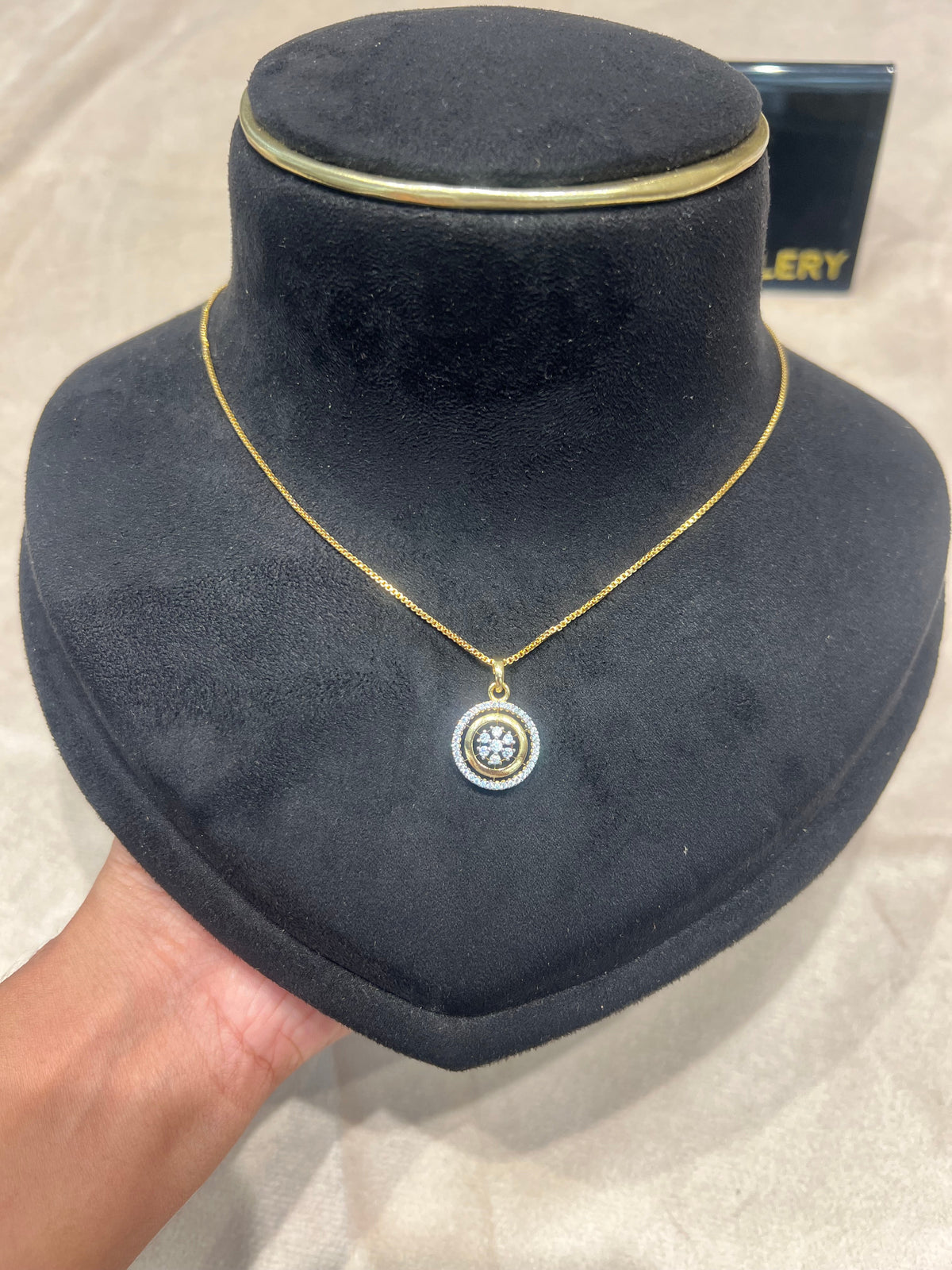 Premium diamond finish pendant set product code D343