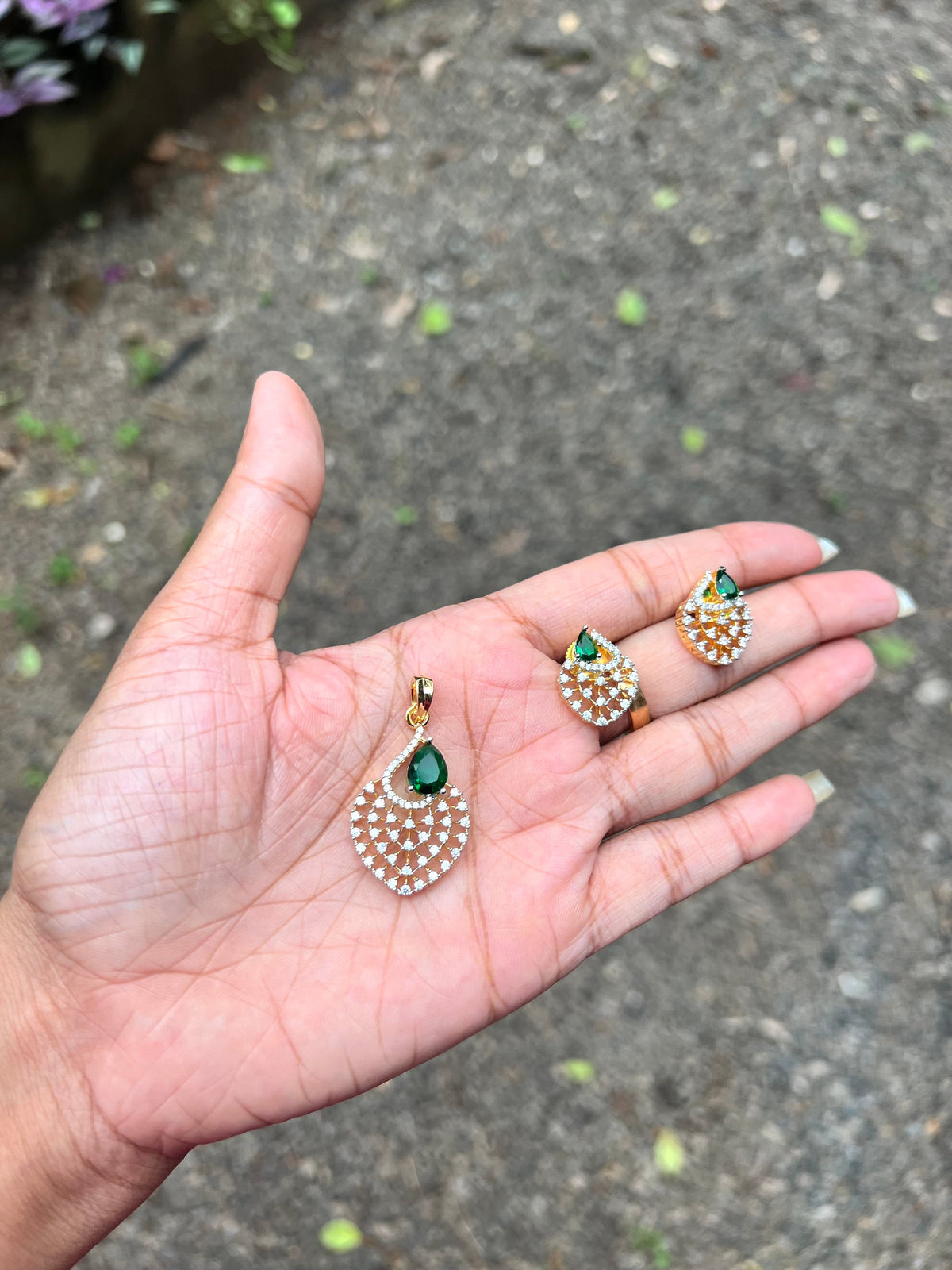 Premium diamond finish pendant set product code 190