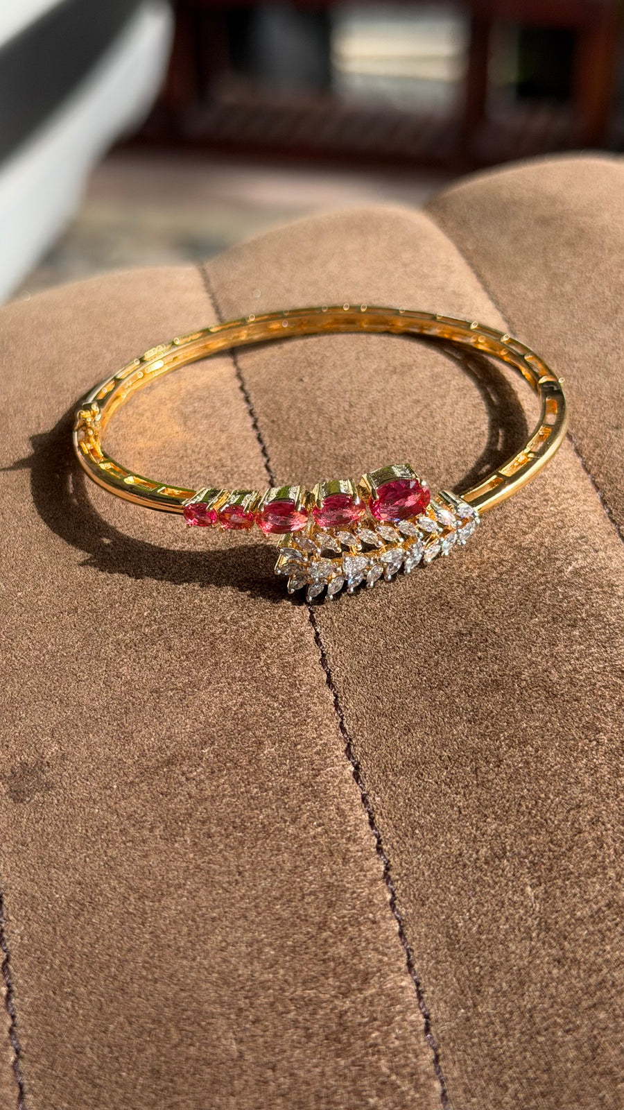 Premium diamond finish openable bracelet product code B64