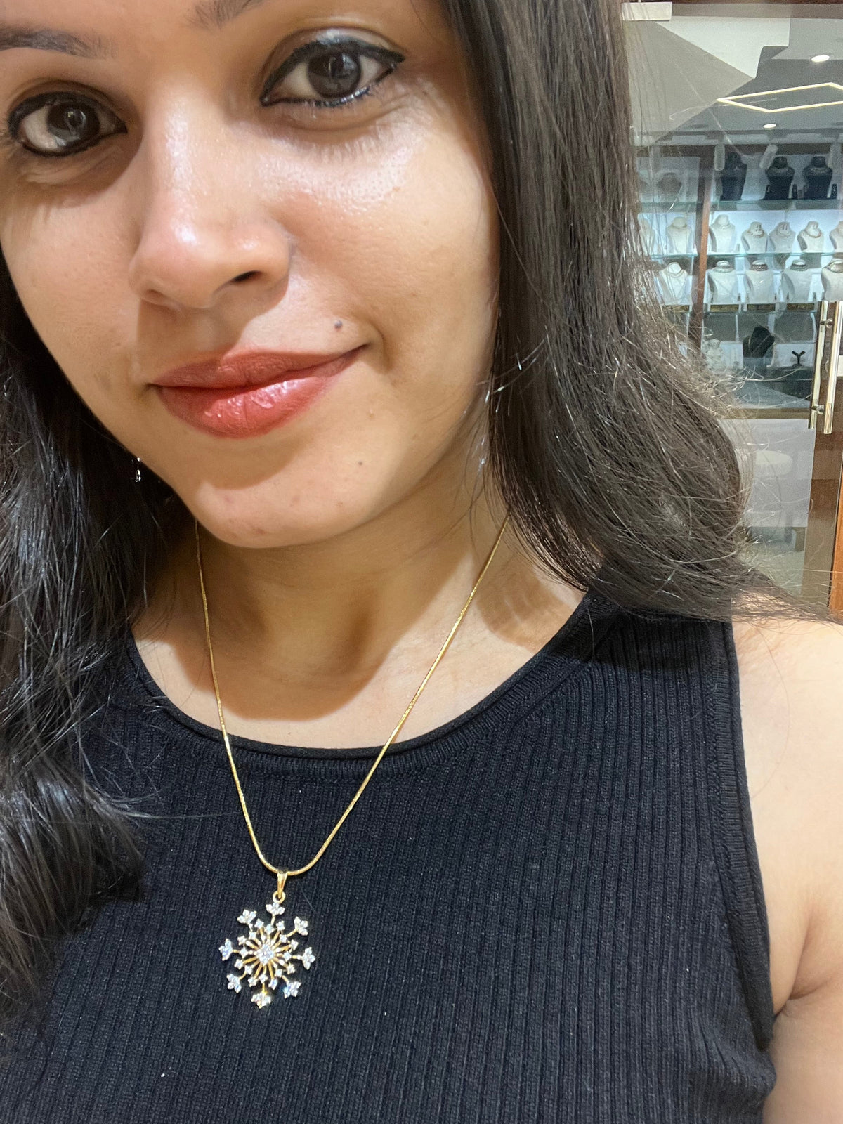 Premium diamond finish snowflake pendant set with 8pidi chain  product code D156
