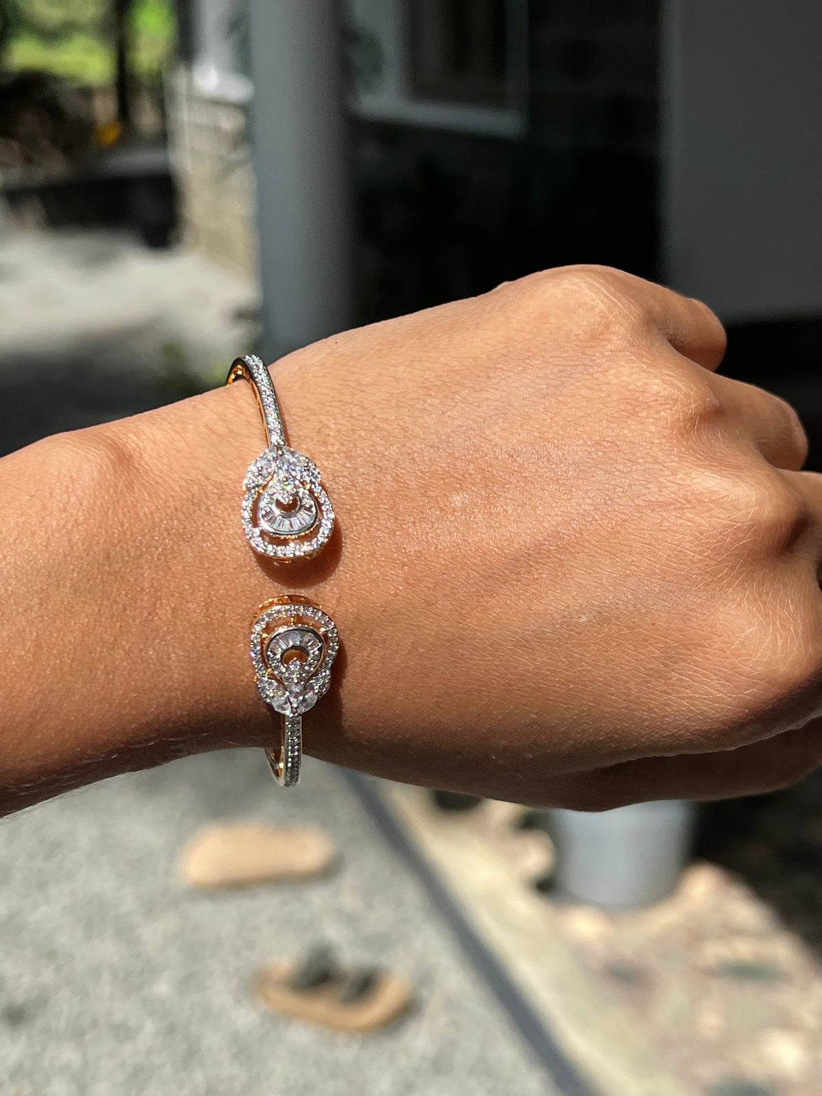 Premium quality diamond finish openable bracelet (suitable for 2.2 to  2.6) product code B10