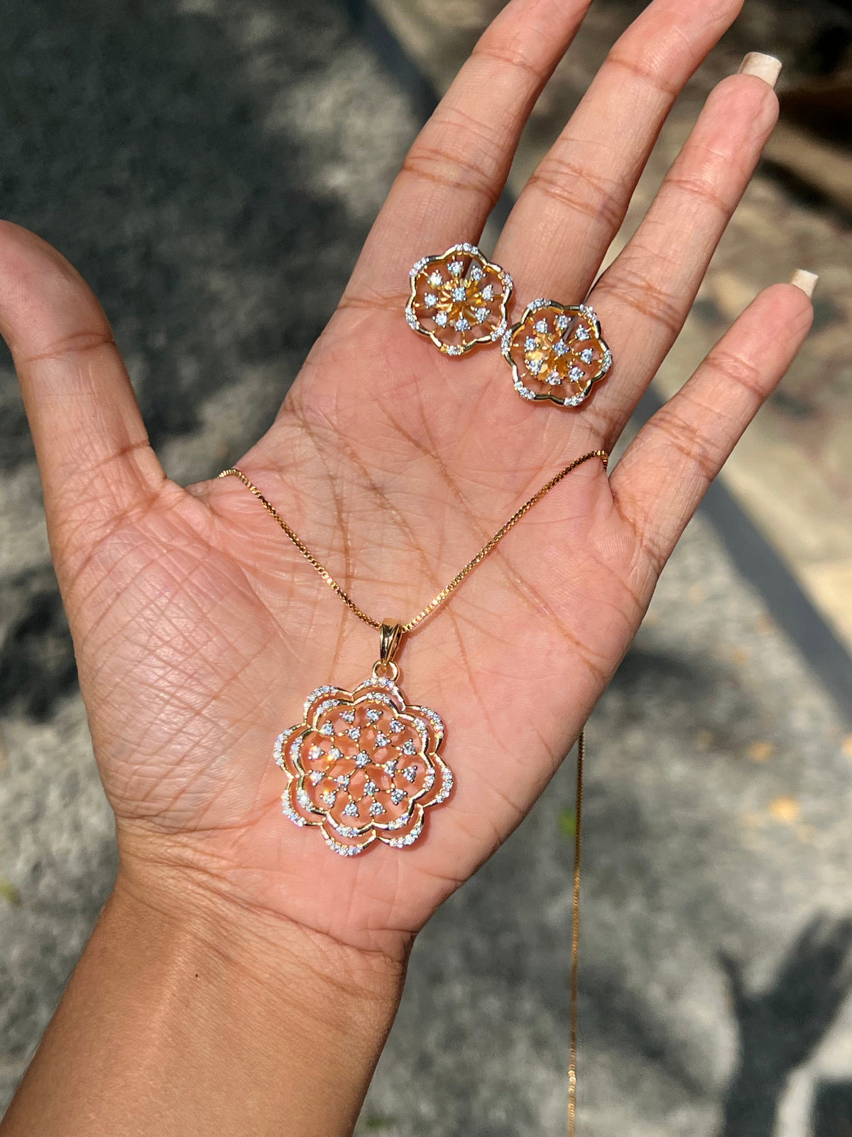 Premium diamond finish pendant chain set product code D80