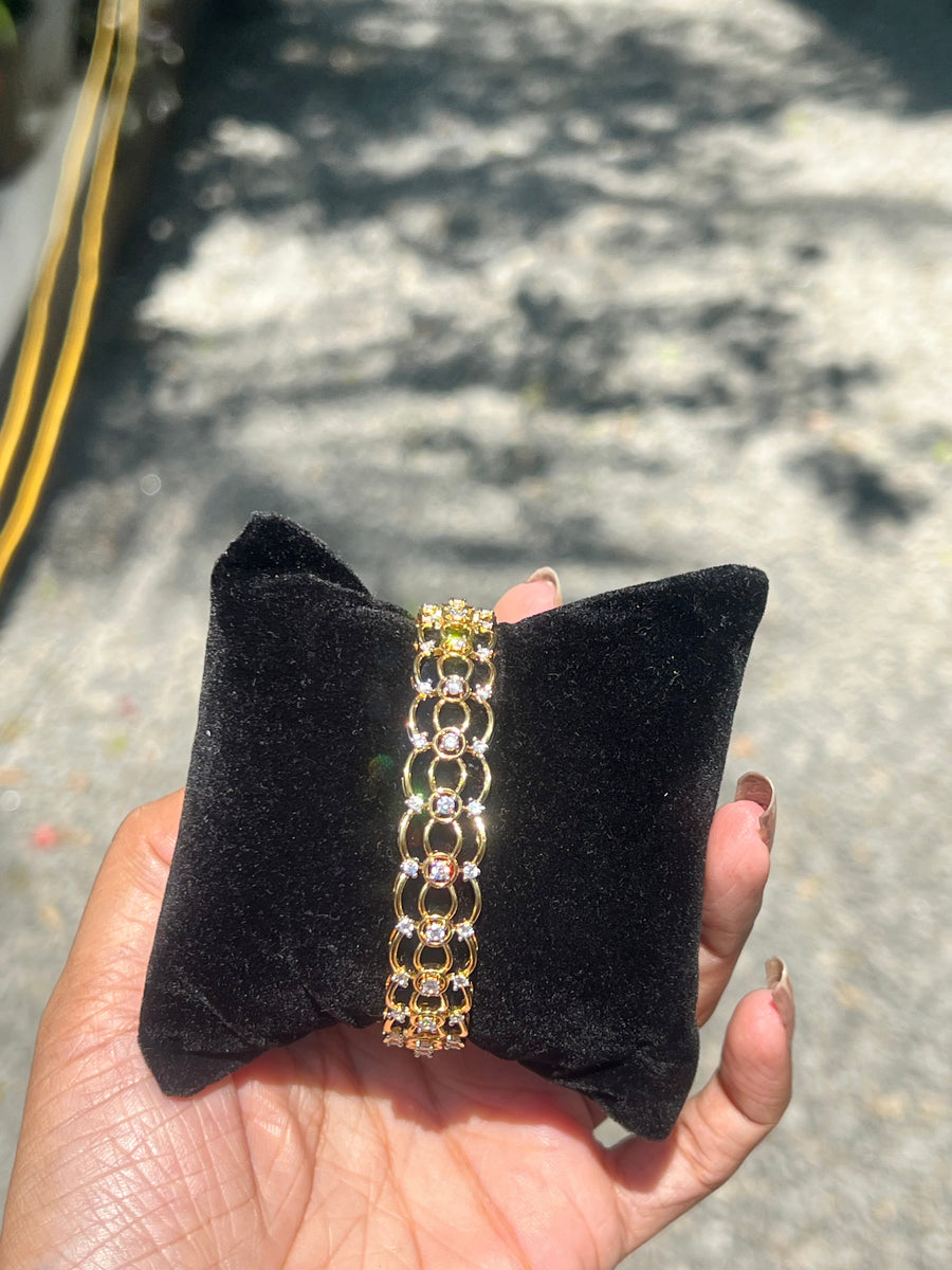 Premium diamond finish bangle product code B101