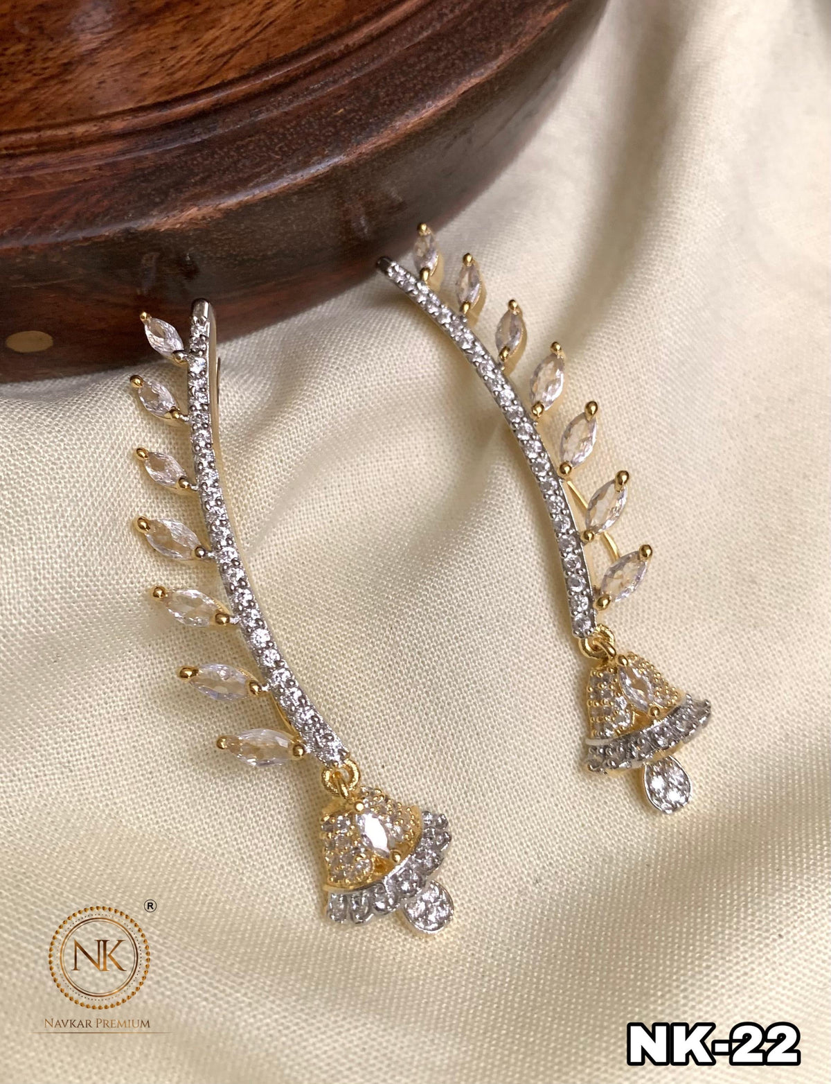 Premium daimond replica earcuff product code E44