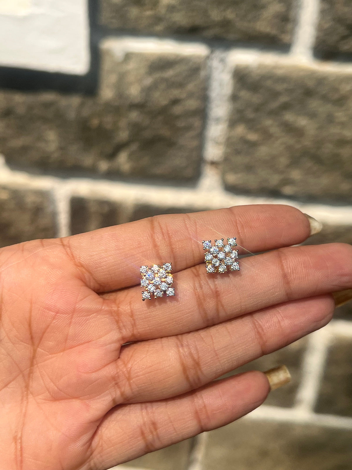 Premium Cz diamond finish stud product code E133