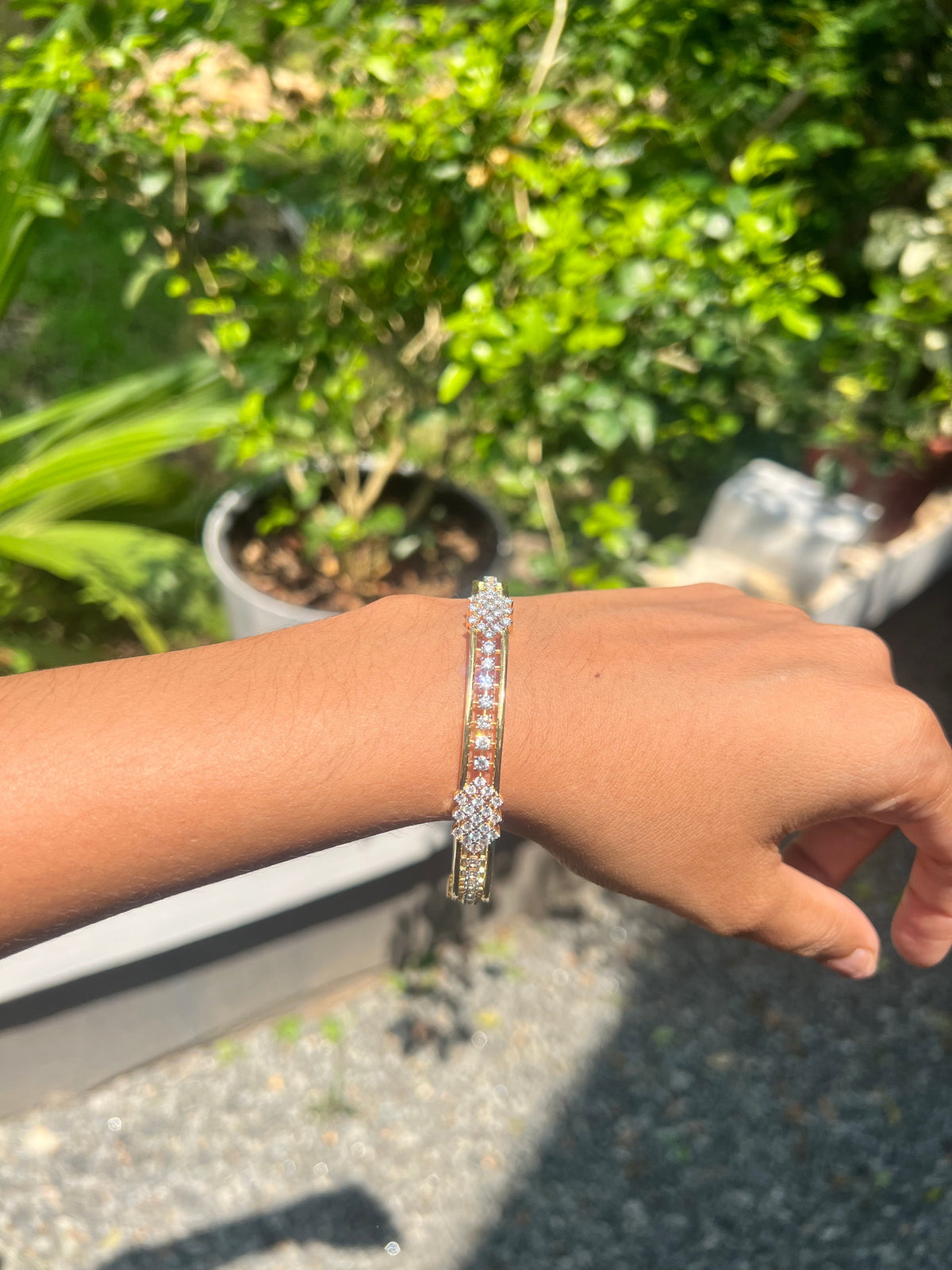 Premium party wear diamond finish bridal bangle product code B129