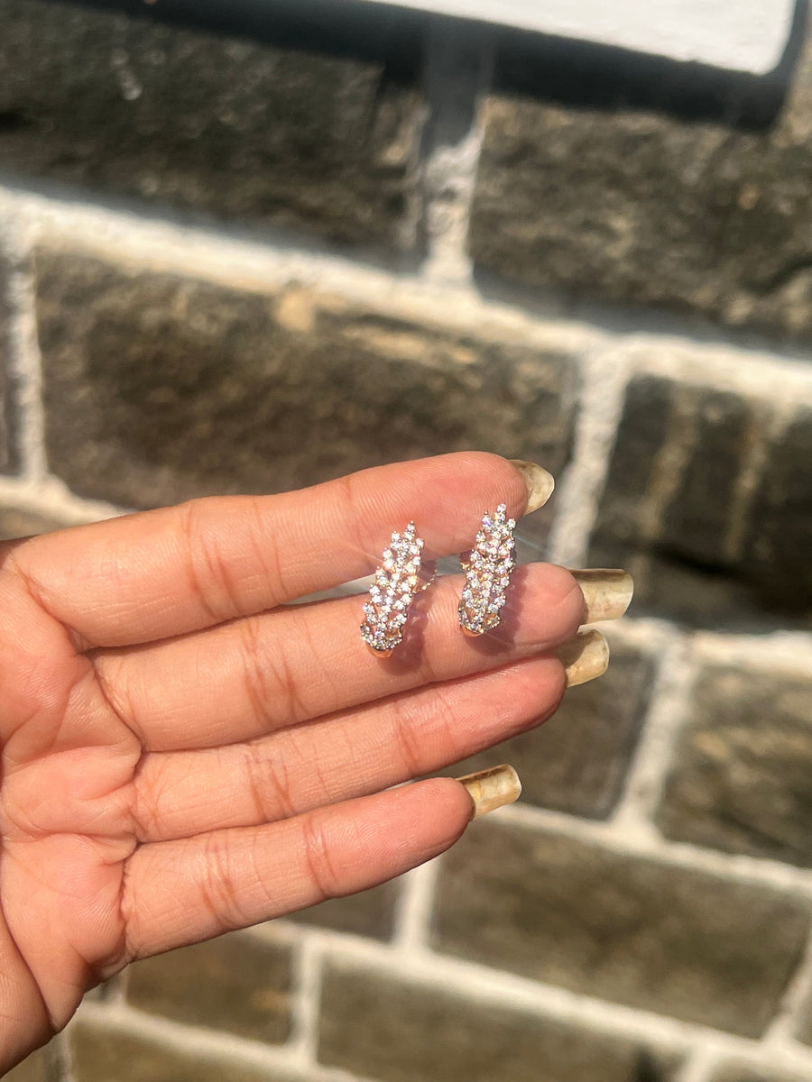 Premium Cz diamond finish stud product code E132