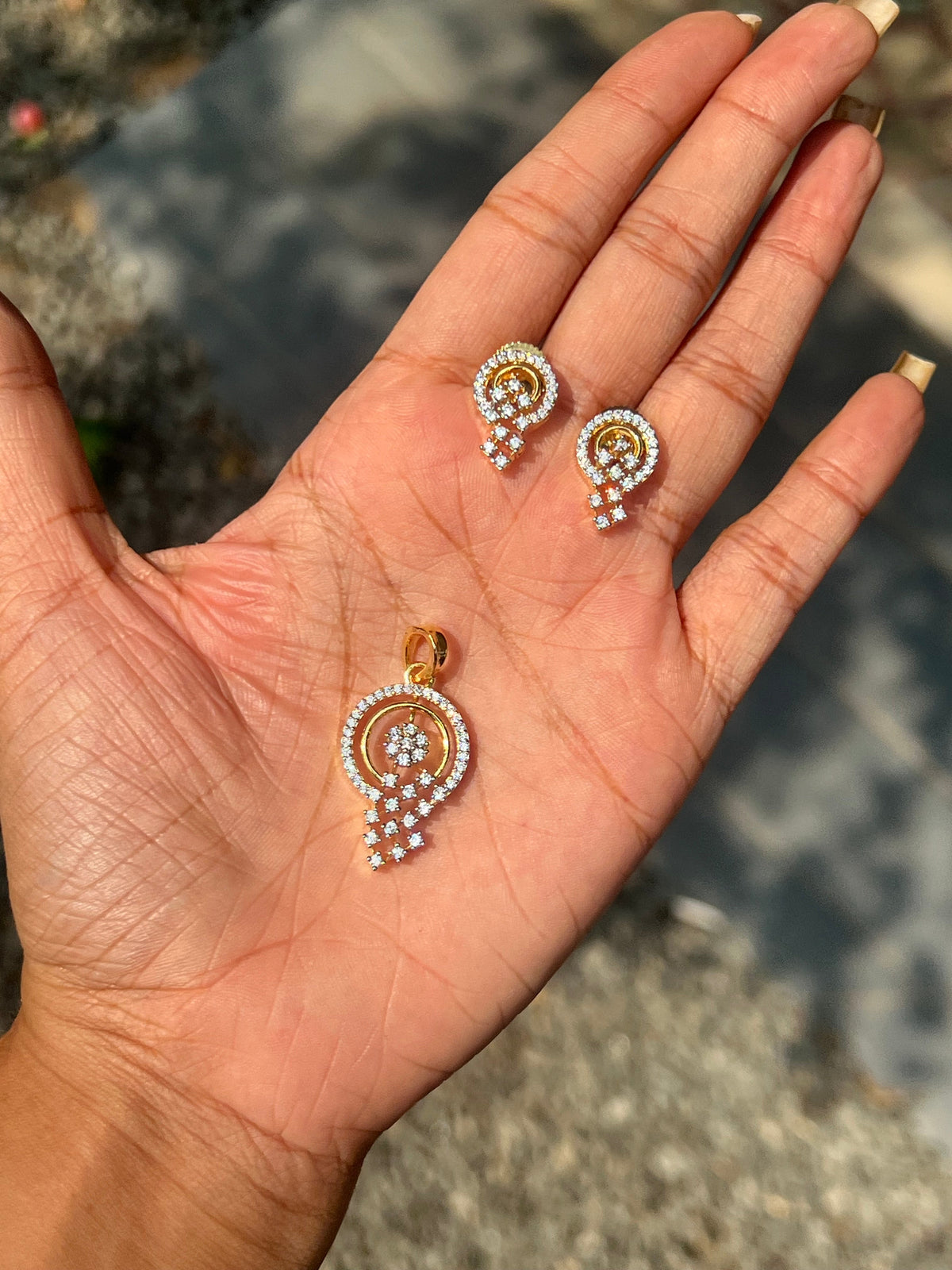 Premium diamond finish pendant set product code D248