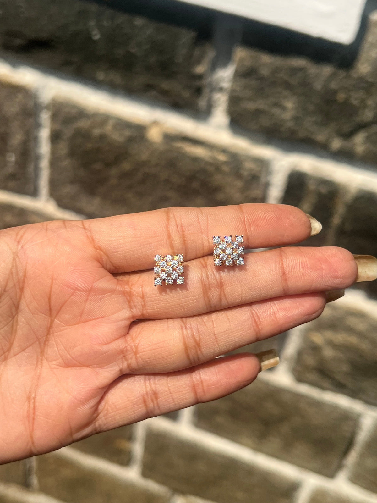 Premium Cz diamond finish stud product code E133