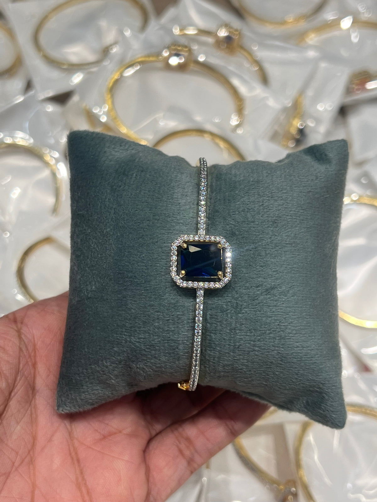 Premium diamond finish openable bracelet product code B9