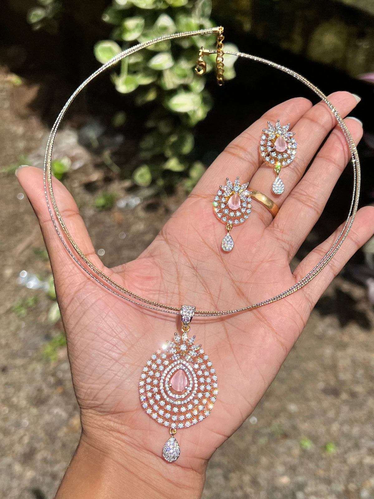 Premium daimond finish pendant earings set with Multi layer imported hasli  chain product code N60