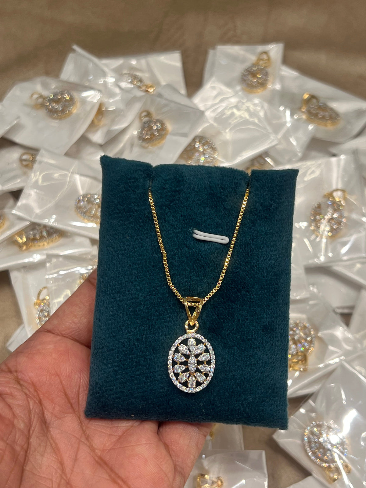 Premium diamond finish pendant with chain product code D330