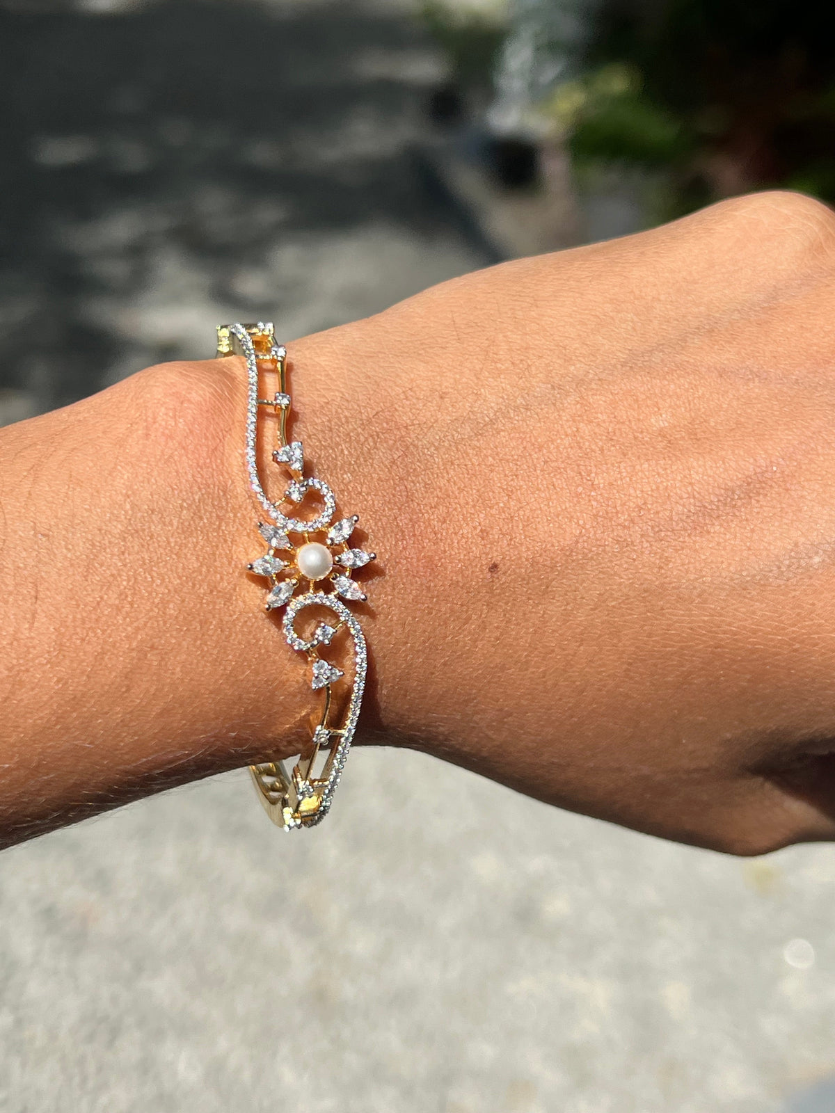 Premium quality diamond finish openable bracelet (suitable for 2.2 to  2.6) product code B10