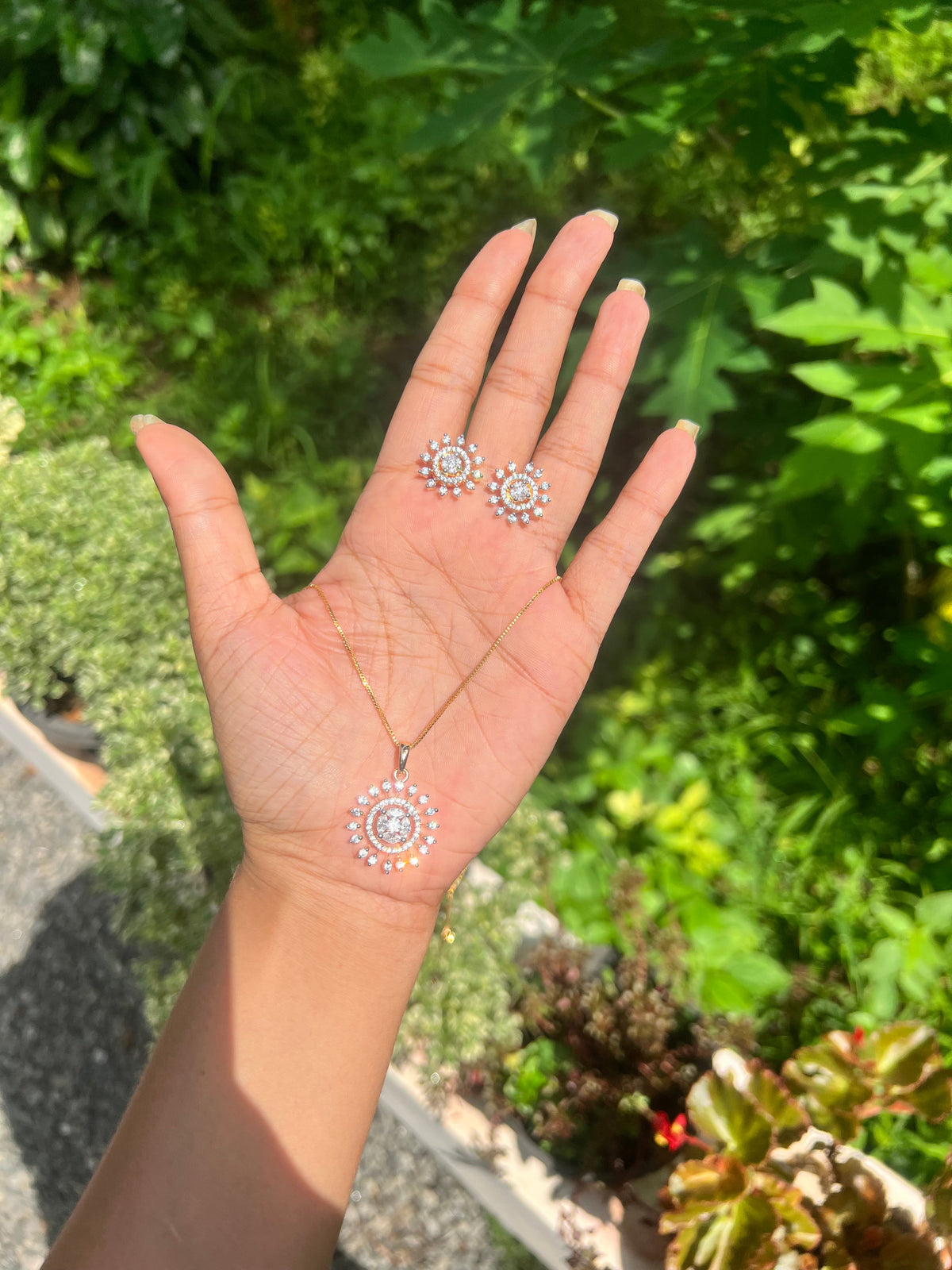 Premium diamond finish GJ polish repolishable pendant set with 8pidi box chain product code D250