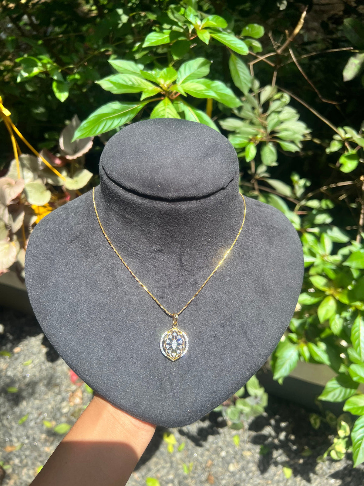 Premium diamond finish pendant with chain product code D310