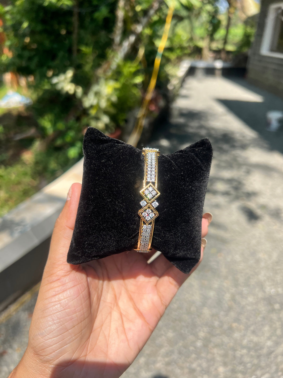 Premium diamond finish bangle product code B102