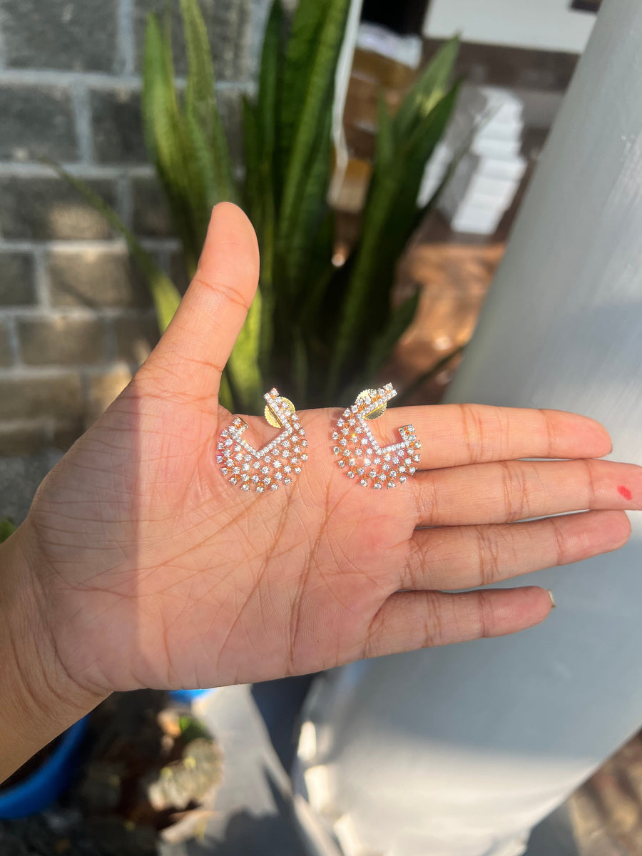 Premium diamond finish stud product code E118
