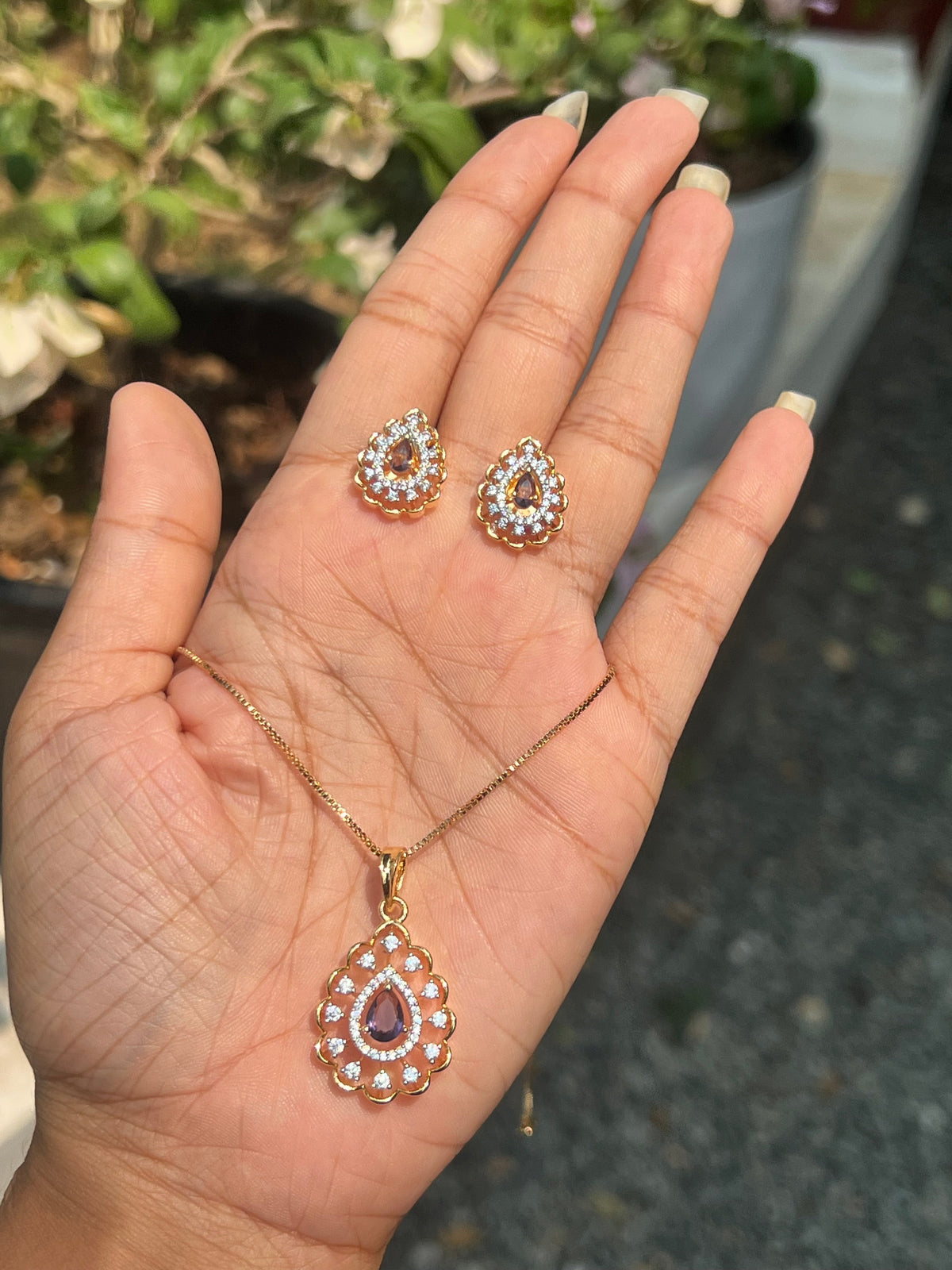Premium party wear diamond replica repolishable pendant set with 18 inch chain product code D145