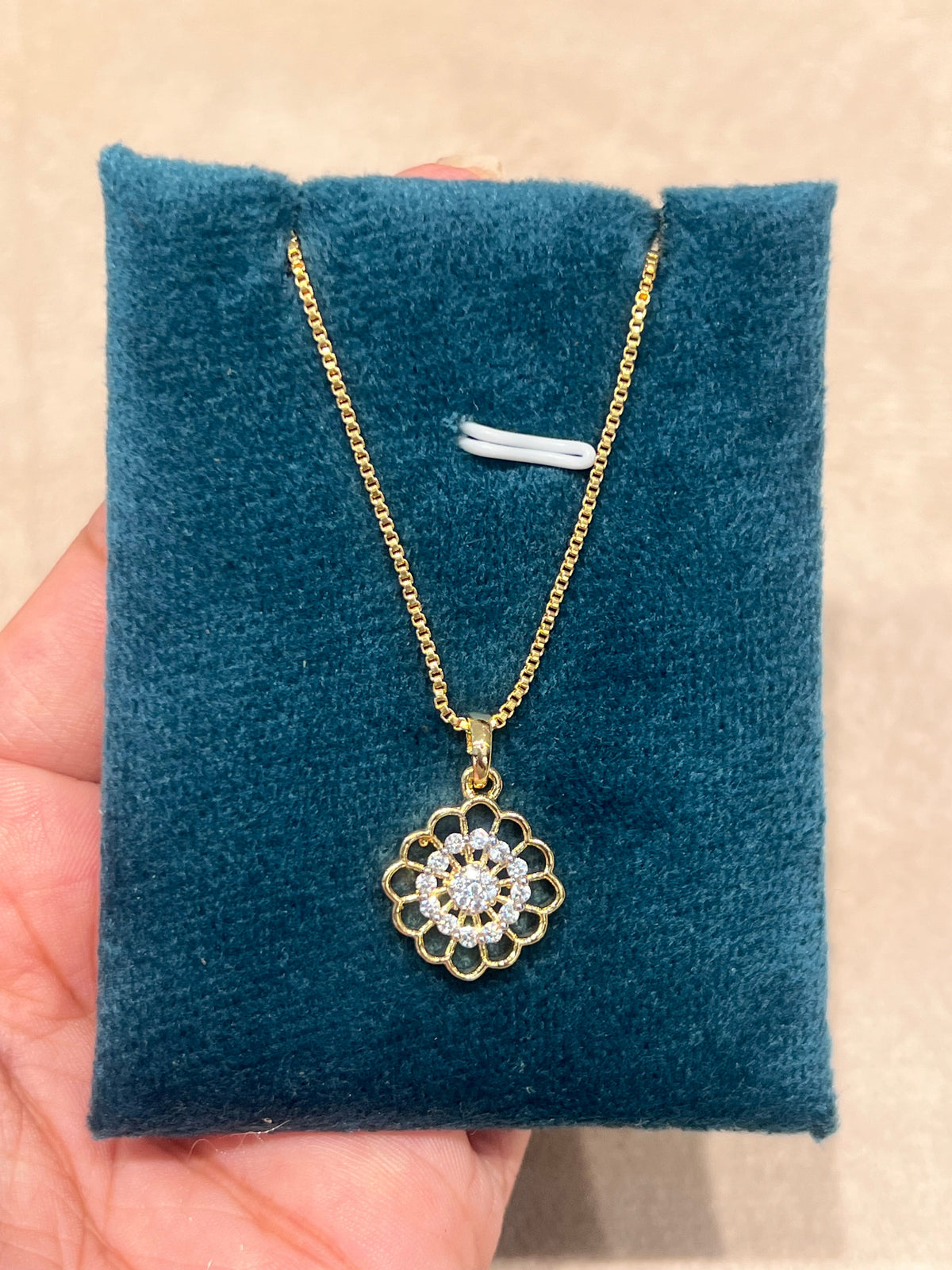 Premium diamond finish pendant set product code D344