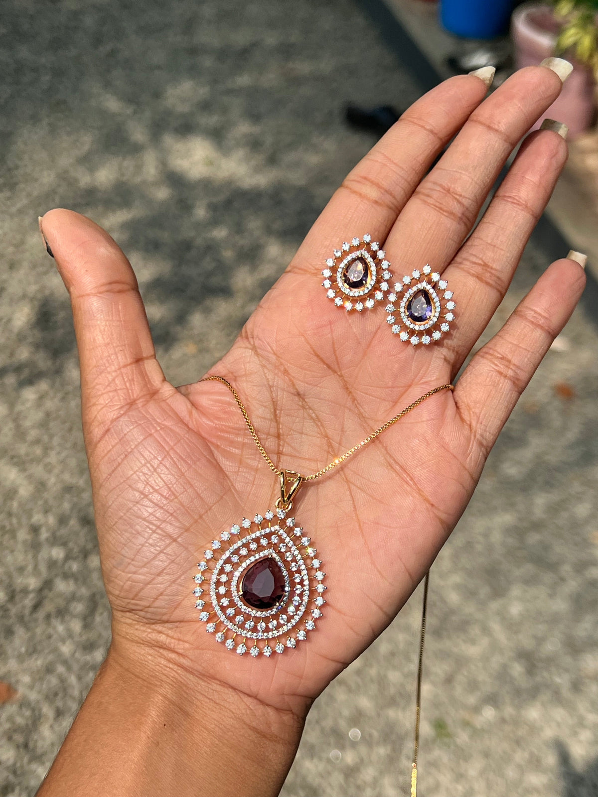 Premium diamond finish pendant set with chain product code D67
