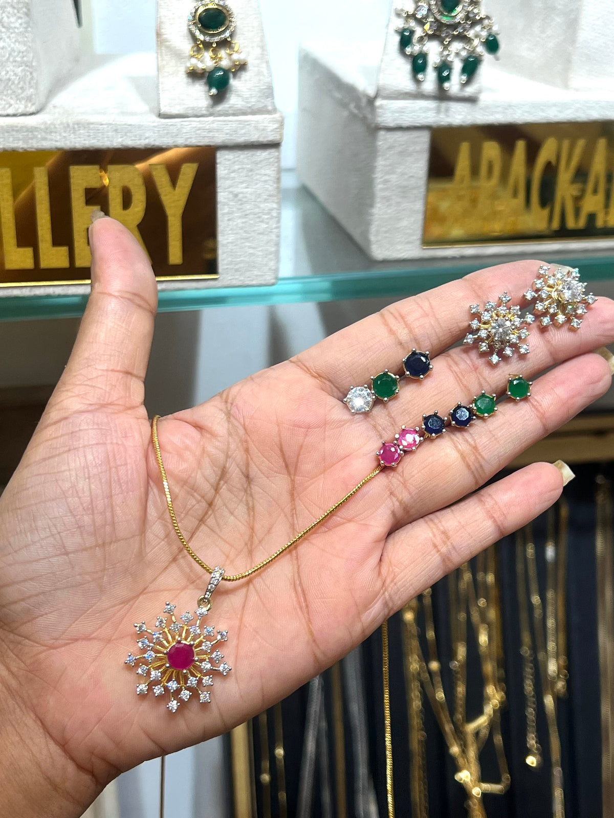 Premium repolishable diamond finish stone changeable pendant and earings set of 4 color stones with 8pidi chain product code CP4