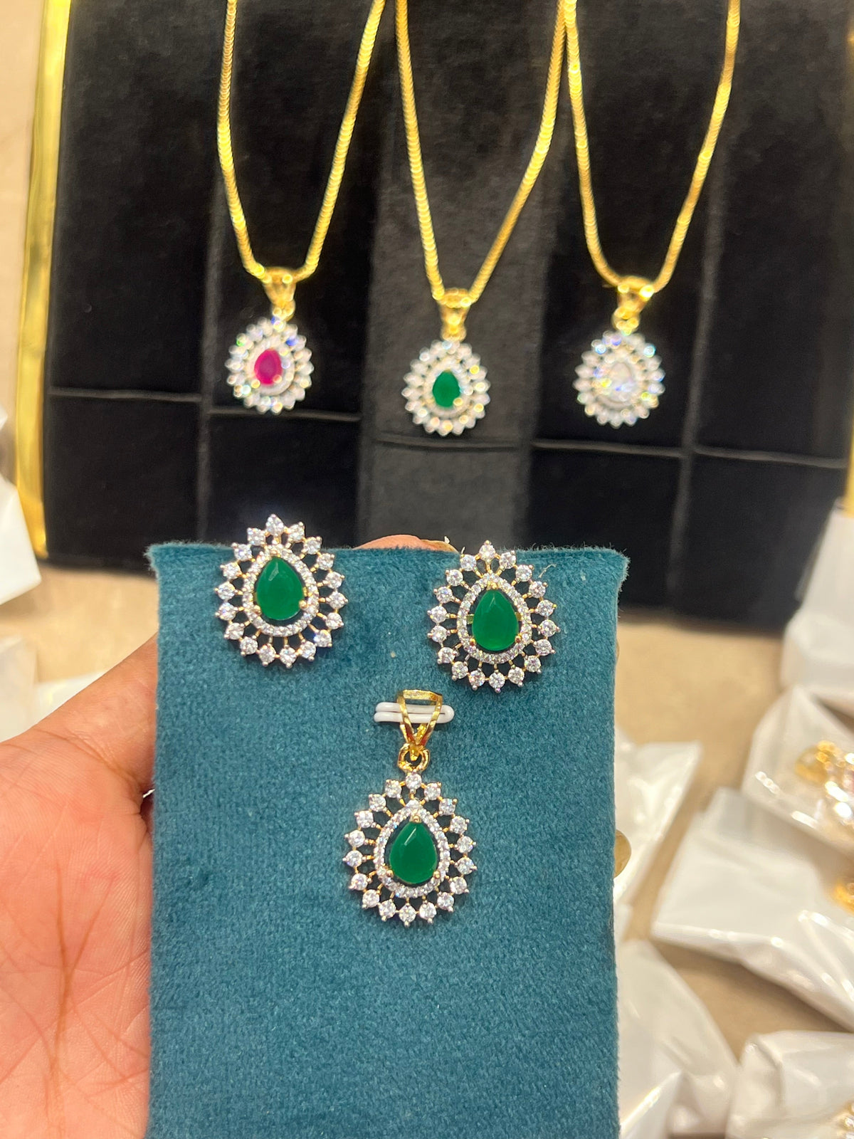 Premium diamond finish pendant set(no chain) product code D296