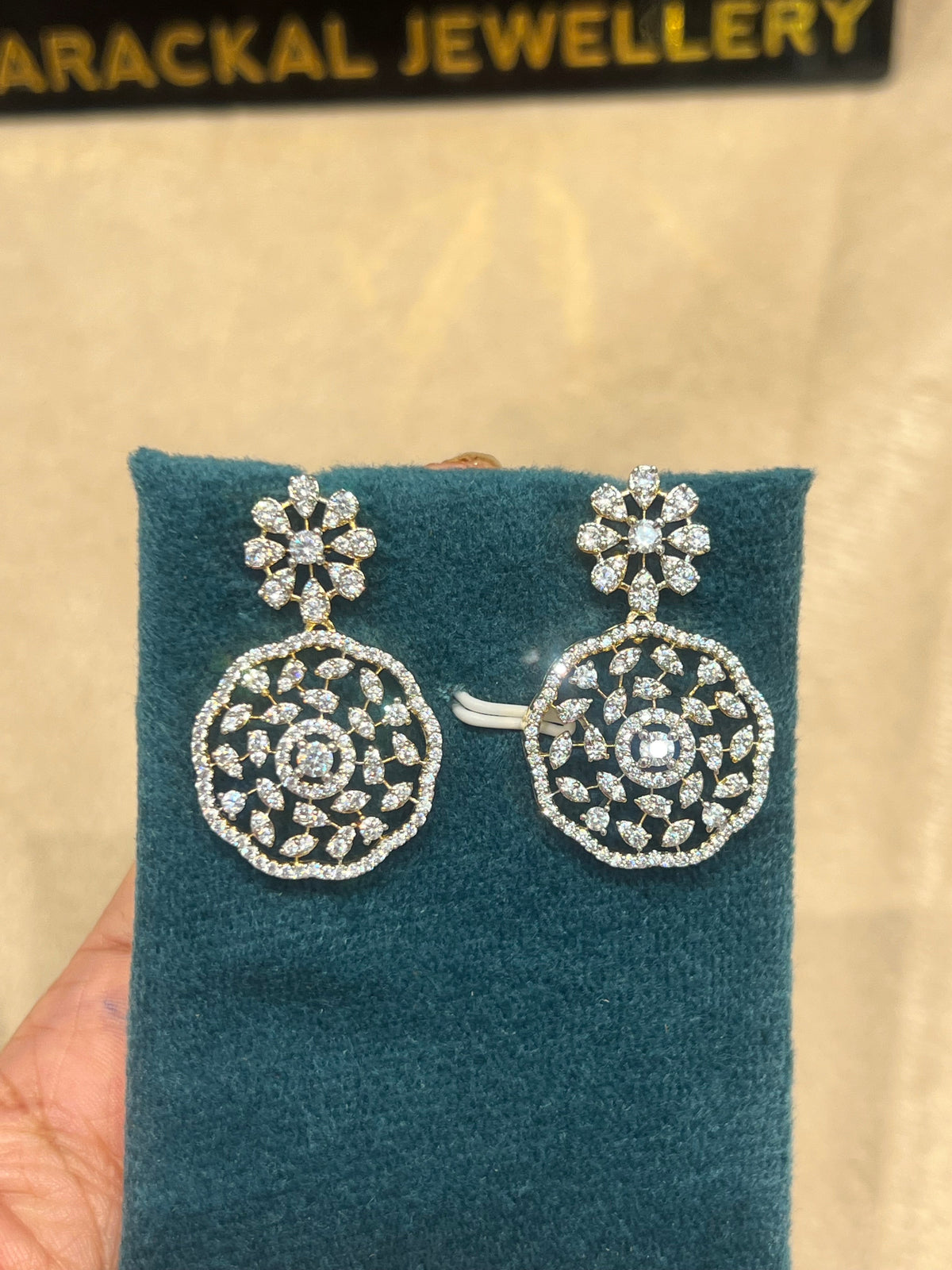 Premium diamond finish studs product code E175