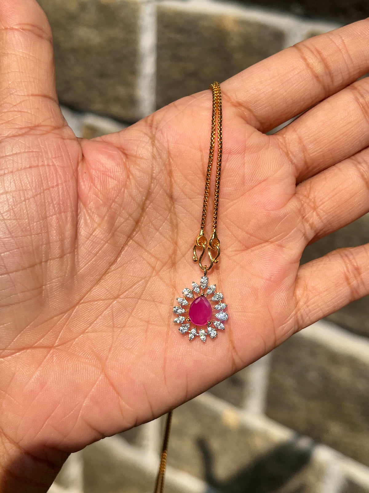 Premium occasion wear not sweat diamond finish small pendant with chain product code D125