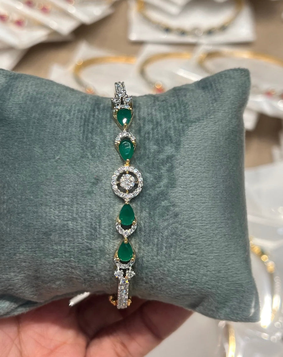 Premium party wear diamond finish openable bracelet product code D205
