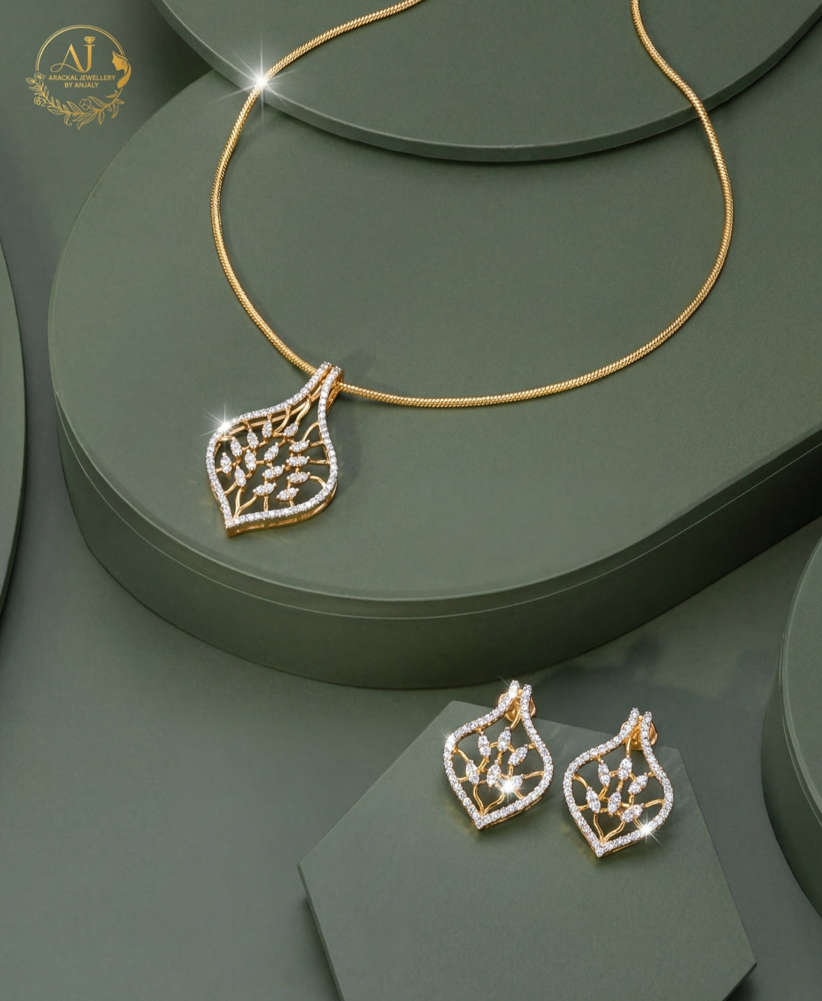 Premium diamond finish pendant set with chain product code D20
