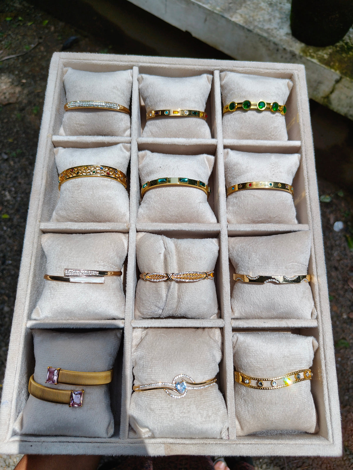 Premium imported anti tarnish openable bracelet product code 08