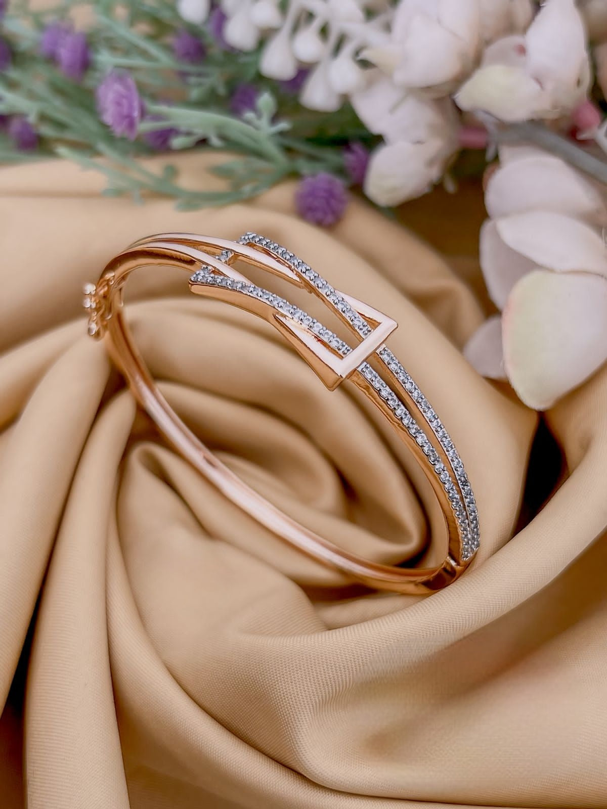 Premium ad diamond finish in rosegold polish openable bracelet product code AD7