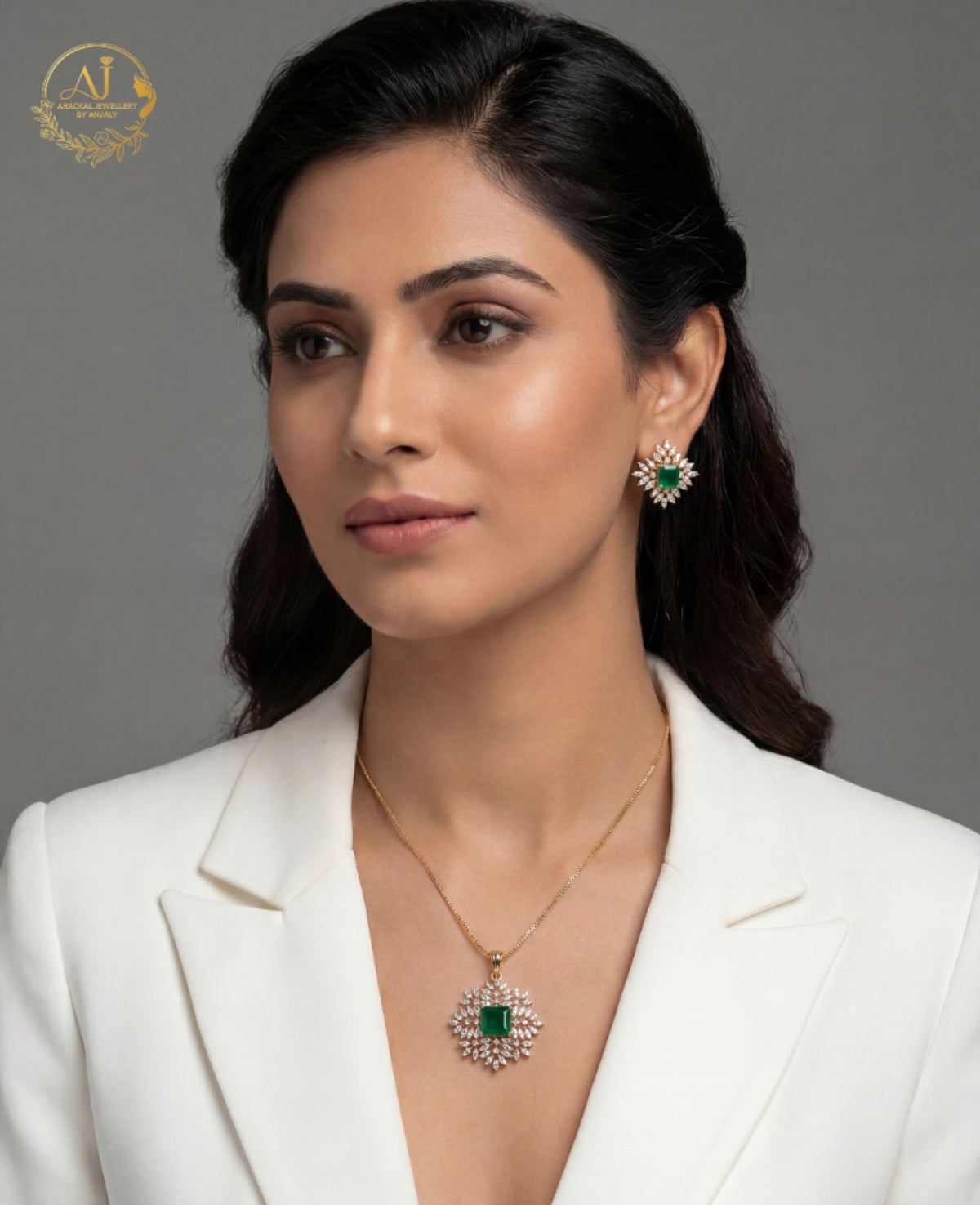 Premium daimond finish pendant set with chain product code 20
