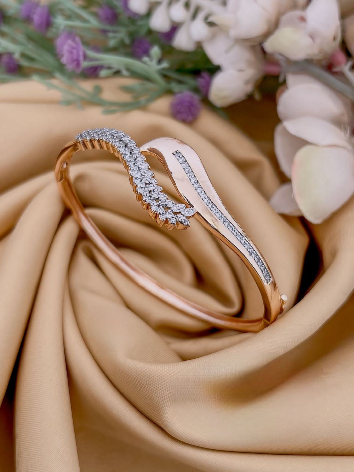Premium ad diamond finish in rosegold polish openable bracelet product code AD7
